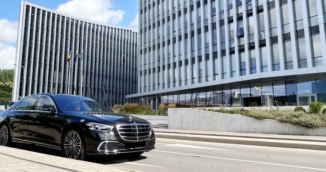 Luxury car rental with driver