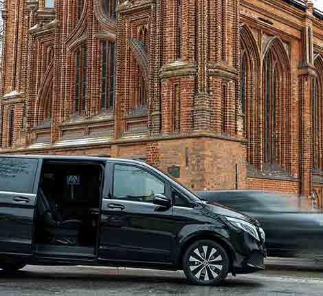 Minivan for weddings in Lithuania