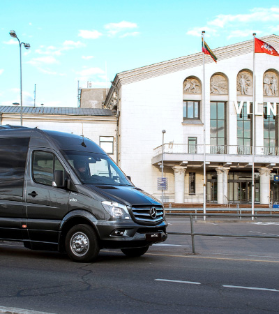Minibus rent