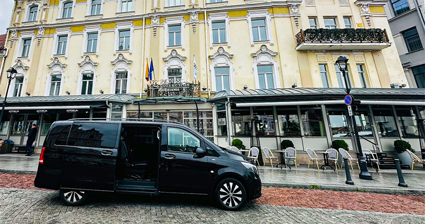 Mikroautobusas pervežimams į viešbučius Lietuvoje