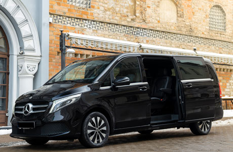 V-class nuoma su vairuotoju